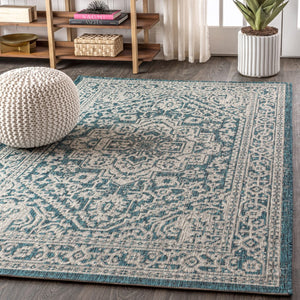 HomeRoots 6' Teal Blue and Gray Medallion Area Rug - Stylish Indoor/Outdoor Solution for Modern Spaces! 704217