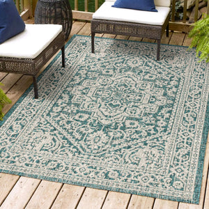 HomeRoots 6' Teal Blue and Gray Medallion Area Rug - Stylish Indoor/Outdoor Solution for Modern Spaces! 704217