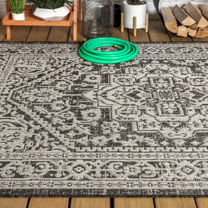 HomeRoots 10' Gray & Black Medallion Area Rug - Stylish, Durable Indoor/Outdoor Carpet for Any Space 704224