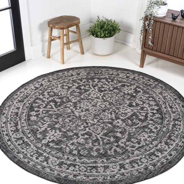 HomeRoots 5' Bold Black and Gray Round Medallion Area Rug – Stylish Indoor/Outdoor Decor for Every Space 704254