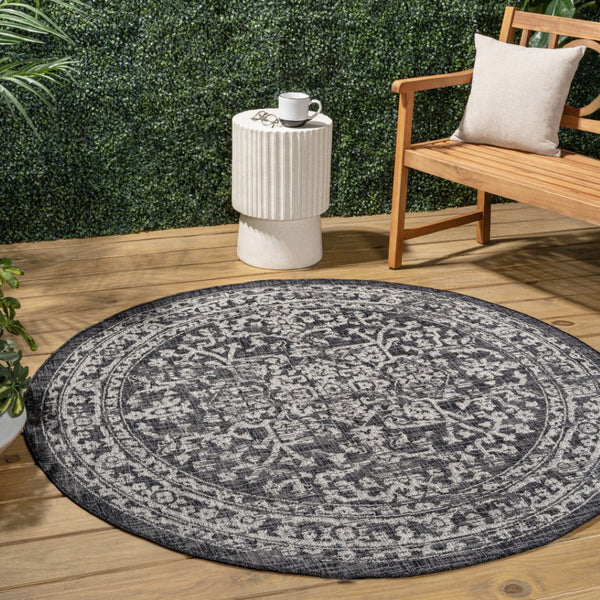 HomeRoots 5' Bold Black and Gray Round Medallion Area Rug – Stylish Indoor/Outdoor Decor for Every Space 704254