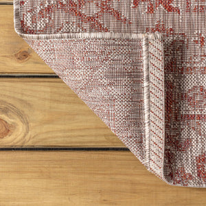 HomeRoots 6' Round Medallion Area Rug in Red & Taupe - Stylish Indoor/Outdoor Design for Any Space! 704267