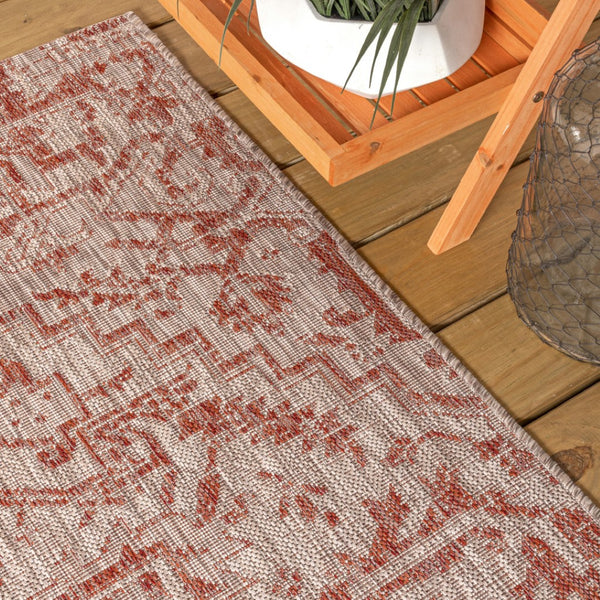 HomeRoots 8' Round Medallion Rug in Red & Taupe - Indoor/Outdoor, Durable, Low Maintenance, Stylish Design 704269