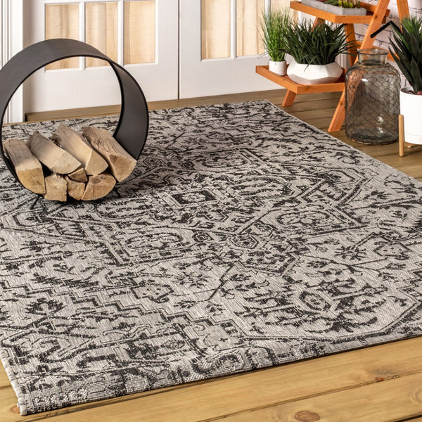HomeRoots 6' X 9' Black and Gray Medallion Area Rug - Stylish, Weather-Resistant Design for Indoor & Outdoor Use 704286