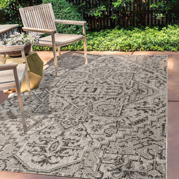 HomeRoots 6' X 9' Black and Gray Medallion Area Rug - Stylish, Weather-Resistant Design for Indoor & Outdoor Use 704286