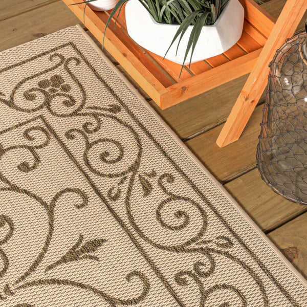 HomeRoots 9' Beige and Brown Medallion Area Rug - Stylish Square Design for Indoor/Outdoor Spaces, Easy Care! 704301