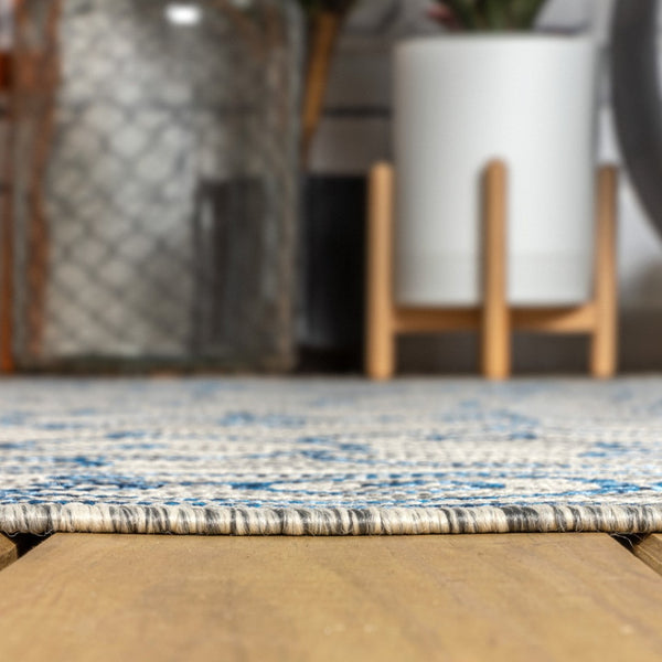 HomeRoots 9' Gray and Navy Blue Round Medallion Rug - Stylish Indoor/Outdoor Area Rug for Any Space 704318