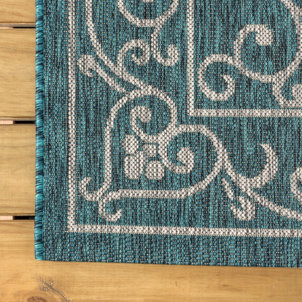 HomeRoots 9' Teal Blue and Gray Square Medallion Rug - Stylish Indoor/Outdoor Accent for Modern Spaces 704347