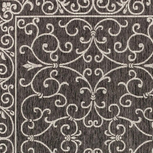 HomeRoots 6' Black and Gray Medallion Indoor-Outdoor Area Rug – Stylish, Durable, Easy-Care for All Spaces! 704352