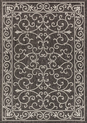 HomeRoots 6' Black and Gray Medallion Indoor-Outdoor Area Rug – Stylish, Durable, Easy-Care for All Spaces! 704352