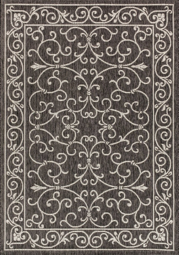 HomeRoots 6' Black and Gray Medallion Indoor-Outdoor Area Rug – Stylish, Durable, Easy-Care for All Spaces! 704352