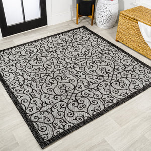 HomeRoots 9' Light Gray and Black Geometric Area Rug – Stylish, Durable Indoor/Outdoor Design for Modern Spaces 704378