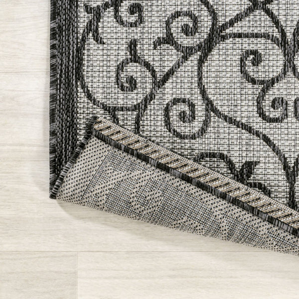 HomeRoots 9' Light Gray and Black Geometric Area Rug – Stylish, Durable Indoor/Outdoor Design for Modern Spaces 704378