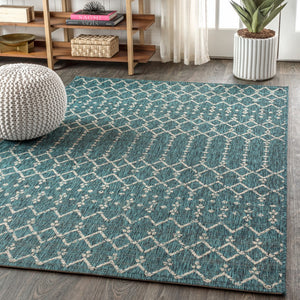 HomeRoots 6' Teal Blue and Gray Trellis Area Rug - Stylish Indoor/Outdoor Solution for Modern Spaces & Durability 704385