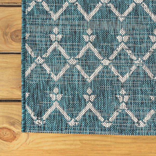 HomeRoots 6' Teal Blue and Gray Round Trellis Rug - Stylish, Durable Indoor/Outdoor Accent for Any Space 704386