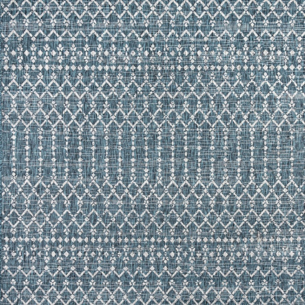 HomeRoots 8' Teal Blue and Gray Square Trellis Rug - Durable Indoor Outdoor Area Rug for Stylish Spaces 704389