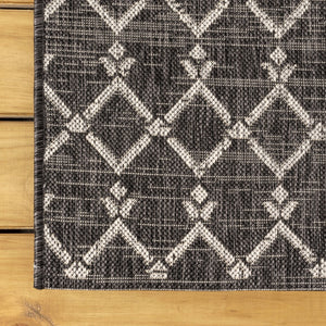 HomeRoots 6' Black and Gray Square Trellis Area Rug - Stylish, Durable, and Versatile for Indoor & Outdoor Spaces 704400