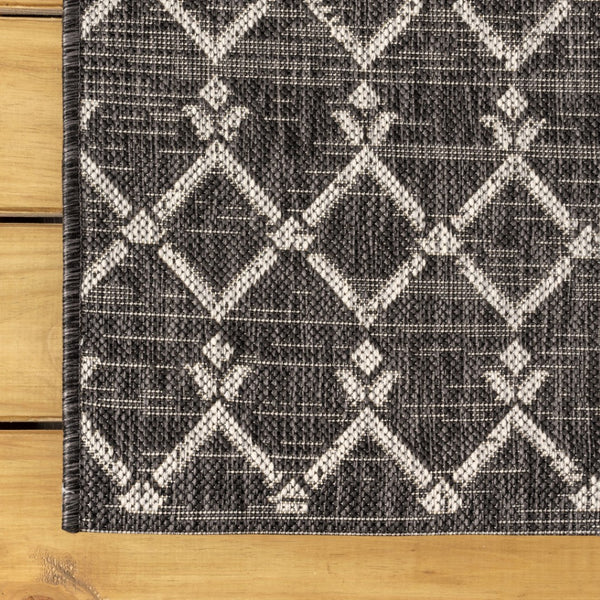 HomeRoots 6' Black and Gray Square Trellis Area Rug - Stylish, Durable, and Versatile for Indoor & Outdoor Spaces 704400