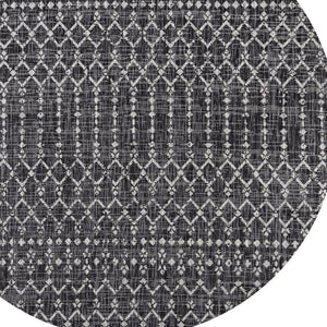 HomeRoots 9' Round Trellis Rug in Black and Gray – Stylish Indoor/Outdoor Area Decor with Easy Care & Durability 704403
