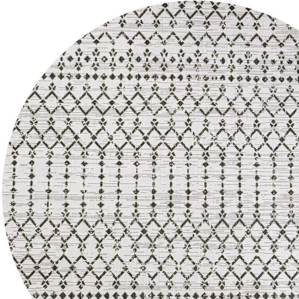 HomeRoots 9' Cream and Black Round Trellis Rug – Stylish Indoor/Outdoor Area Rug for Modern Spaces & Durability 704421