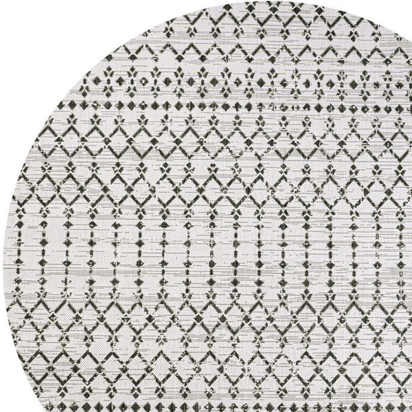 HomeRoots 9' Cream and Black Round Trellis Rug – Stylish Indoor/Outdoor Area Rug for Modern Spaces & Durability 704421