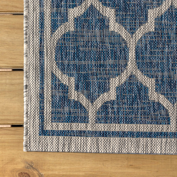 HomeRoots 9' Navy Blue and Gray Round Geometric Area Rug – Stylish, Durable, Versatile for Indoor & Outdoor Spaces 704445