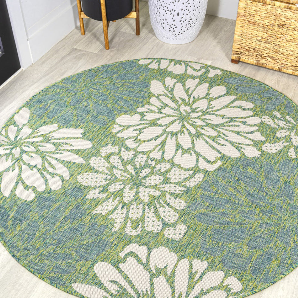 HomeRoots 8' Cream and Green Round Floral Area Rug - Elegant Indoor/Outdoor Design, Easy Care & Durable Quality 704472