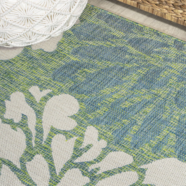 HomeRoots 8' Cream and Green Round Floral Area Rug - Elegant Indoor/Outdoor Design, Easy Care & Durable Quality 704472