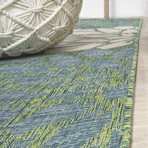 HomeRoots 8' Cream and Green Round Floral Area Rug - Elegant Indoor/Outdoor Design, Easy Care & Durable Quality 704472