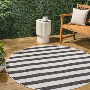HomeRoots 8' Black and Cream Striped Area Rug – Stylish Indoor/Outdoor Round Carpet for High-Traffic Spaces 704492