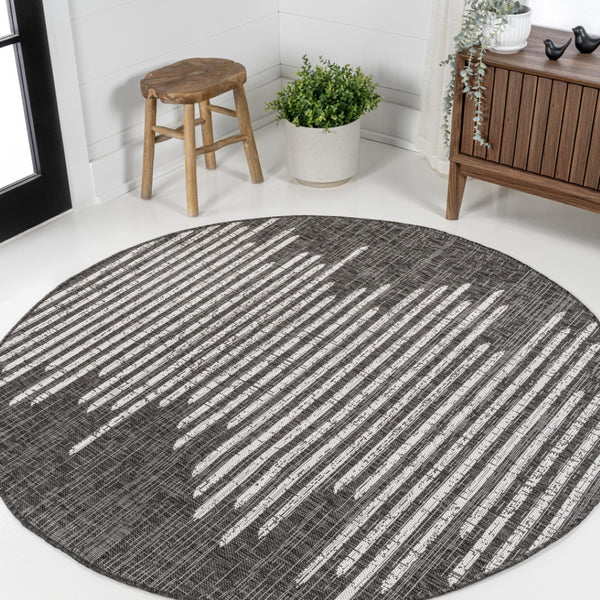HomeRoots 5' Striking Black and Ivory Round Striped Area Rug for Indoor & Outdoor Spaces - Durable & Stylish 704534