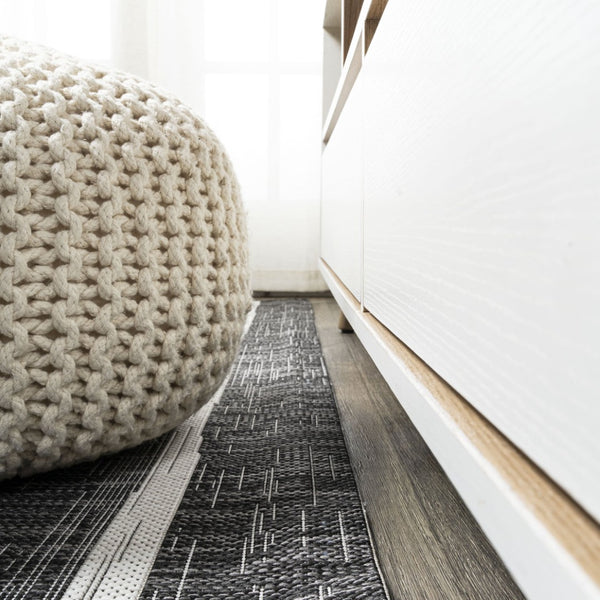 HomeRoots 6' Black and Ivory Square Striped Rug – Modern Geometric Design for Indoor & Outdoor Spaces, Durable & Stylish 704573