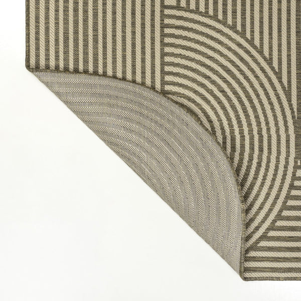 HomeRoots 8' Beige and Brown Abstract Runner Rug - Versatile Indoor/Outdoor Comfort for Hallways and Patios 704597