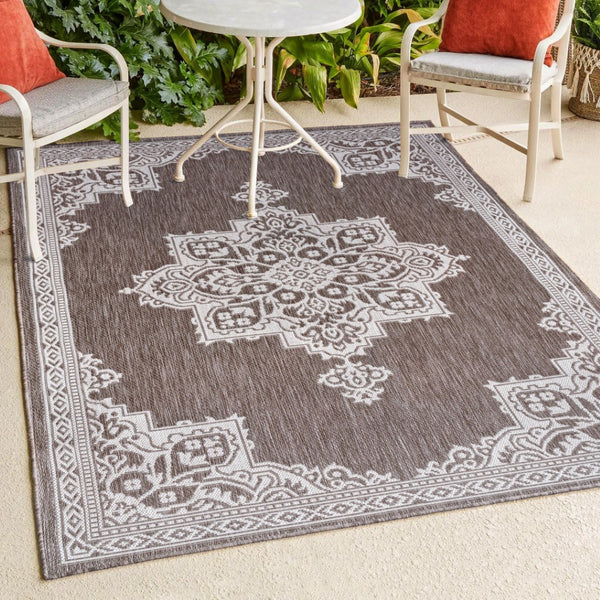 HomeRoots 5' X 8' Light Brown & Cream Medallion Area Rug - Durable, Stylish Indoor/Outdoor Decor Solution! 704618