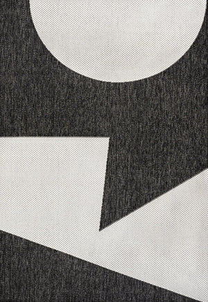 HomeRoots 4' X 6' Black And Cream Geometric Area Rug – Stylish Indoor/Outdoor Design for High-Traffic Spaces 704627