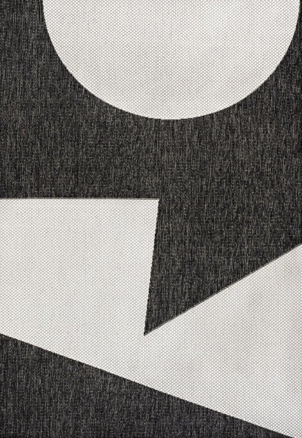 HomeRoots 4' X 6' Black And Cream Geometric Area Rug – Stylish Indoor/Outdoor Design for High-Traffic Spaces 704627