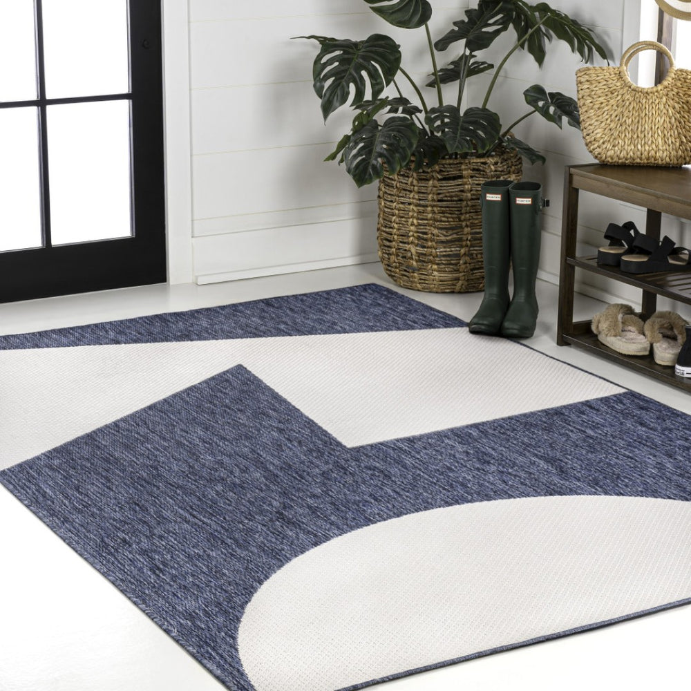 HomeRoots 5' Geometric Indoor Outdoor Area Rug in Navy Blue & Cream - Stylish, Durable, and Versatile Design 704633