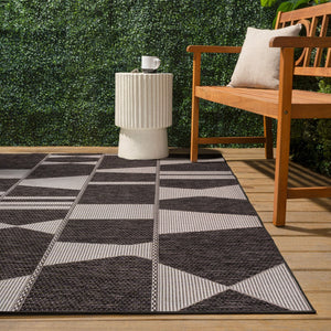 HomeRoots 5' Geometric Black and Cream Indoor Outdoor Area Rug – Stylish, Durable, Versatile for Any Space 704638