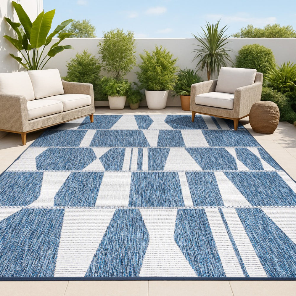 HomeRoots 4' Navy Blue and Cream Geometric Area Rug - Durable Indoor/Outdoor Style for Modern Spaces, 4x6’ 704642