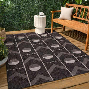 HomeRoots 4' Modern Black & Cream Geometric Indoor/Outdoor Area Rug – Durable, UV-Resistant, Easy Clean Design 704647