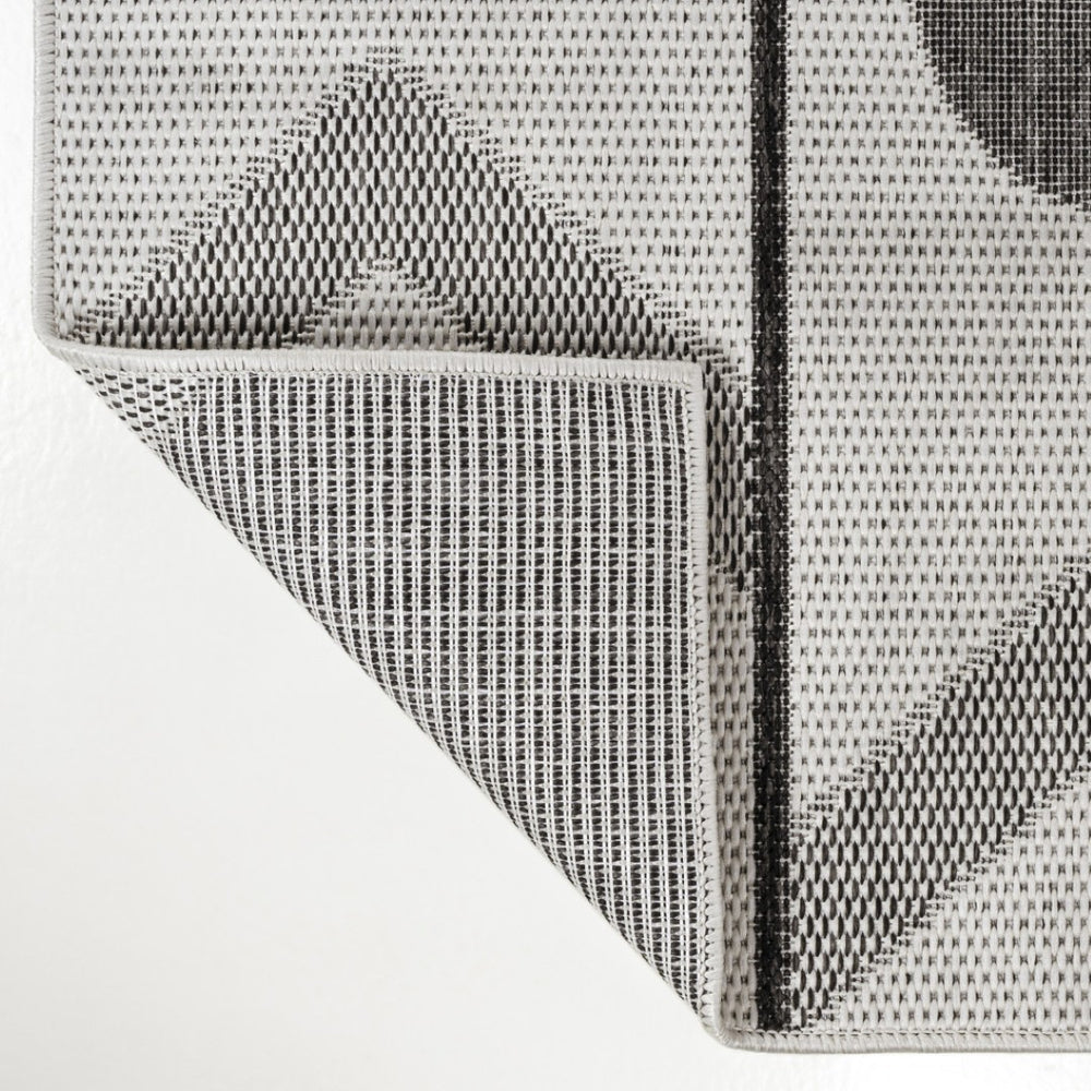HomeRoots 8' X 10' Cream and Black Geometric Area Rug – Durable Indoor-Outdoor Style for Modern Spaces 704654
