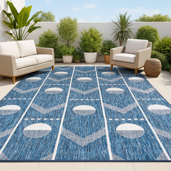 HomeRoots 5' Navy Blue & Cream Geometric Area Rug - Stylish, Durable Indoor/Outdoor Accent for Any Space 704658
