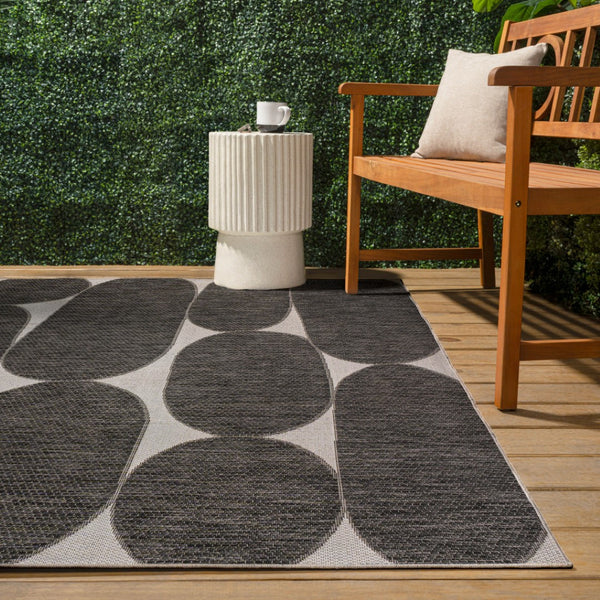HomeRoots 4' Modern Black and Cream Geometric Area Rug for Indoor and Outdoor Spaces - Durable, Stylish, Versatile! 704662