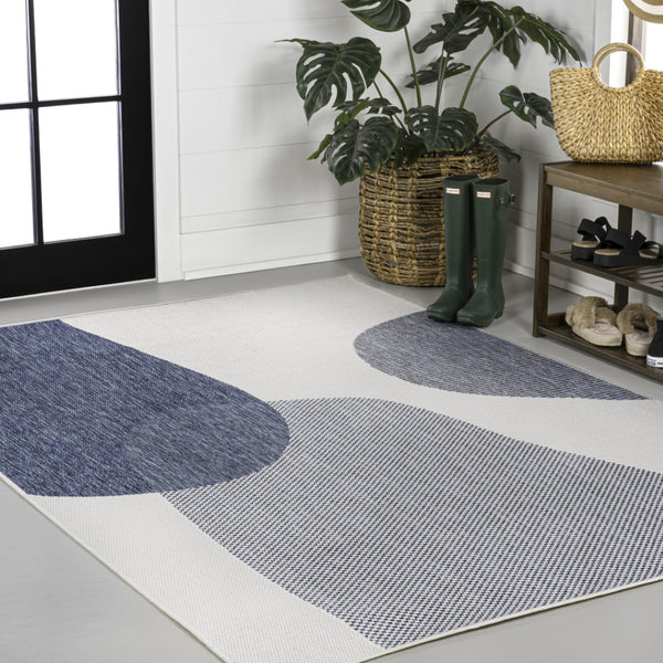 HomeRoots 4' X 6' Cream and Navy Blue Geometric Area Rug - Stylish Indoor/Outdoor Décor for Modern Spaces 704677