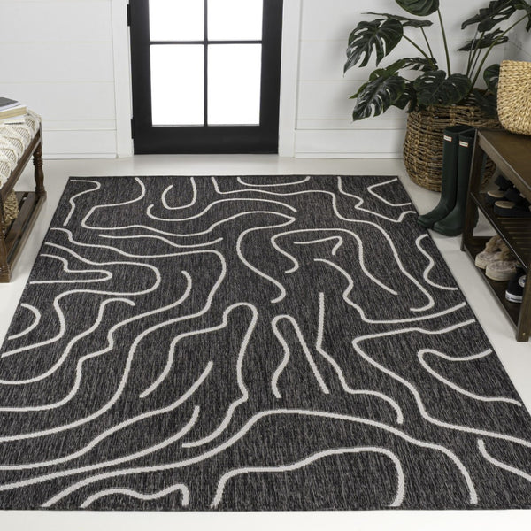HomeRoots 4' Black and Cream Abstract Area Rug - Versatile Indoor/Outdoor Style for Modern Living Spaces 704687
