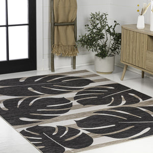 HomeRoots 5' Black and Beige Floral Area Rug – Versatile Indoor/Outdoor Design, Durable, Easy to Maintain, Stylish 704693