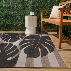 HomeRoots 5' Black and Beige Floral Area Rug – Versatile Indoor/Outdoor Design, Durable, Easy to Maintain, Stylish 704693