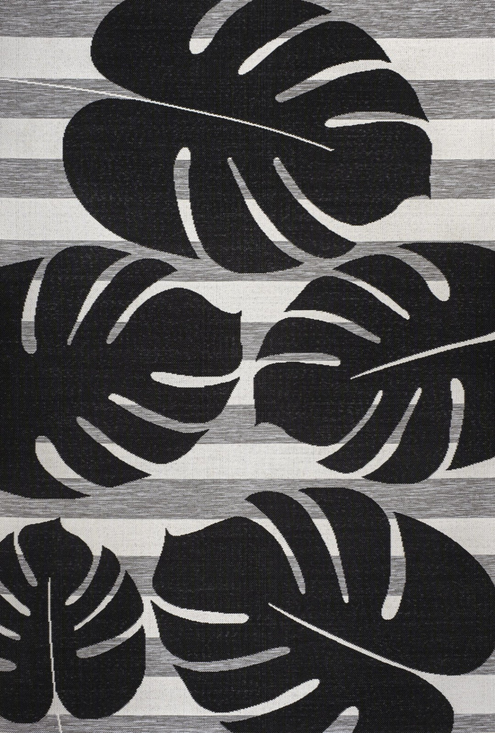 HomeRoots 4' Black and Gray Floral Indoor Outdoor Area Rug - Elegant, Durable, Weather-Resistant Design for All Spaces 704697