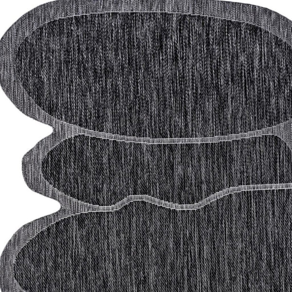 HomeRoots 5' Stylish Dark Gray Medallion Area Rug for Indoor & Outdoor Use – Durable, Easy Maintenance, & Chic 704775