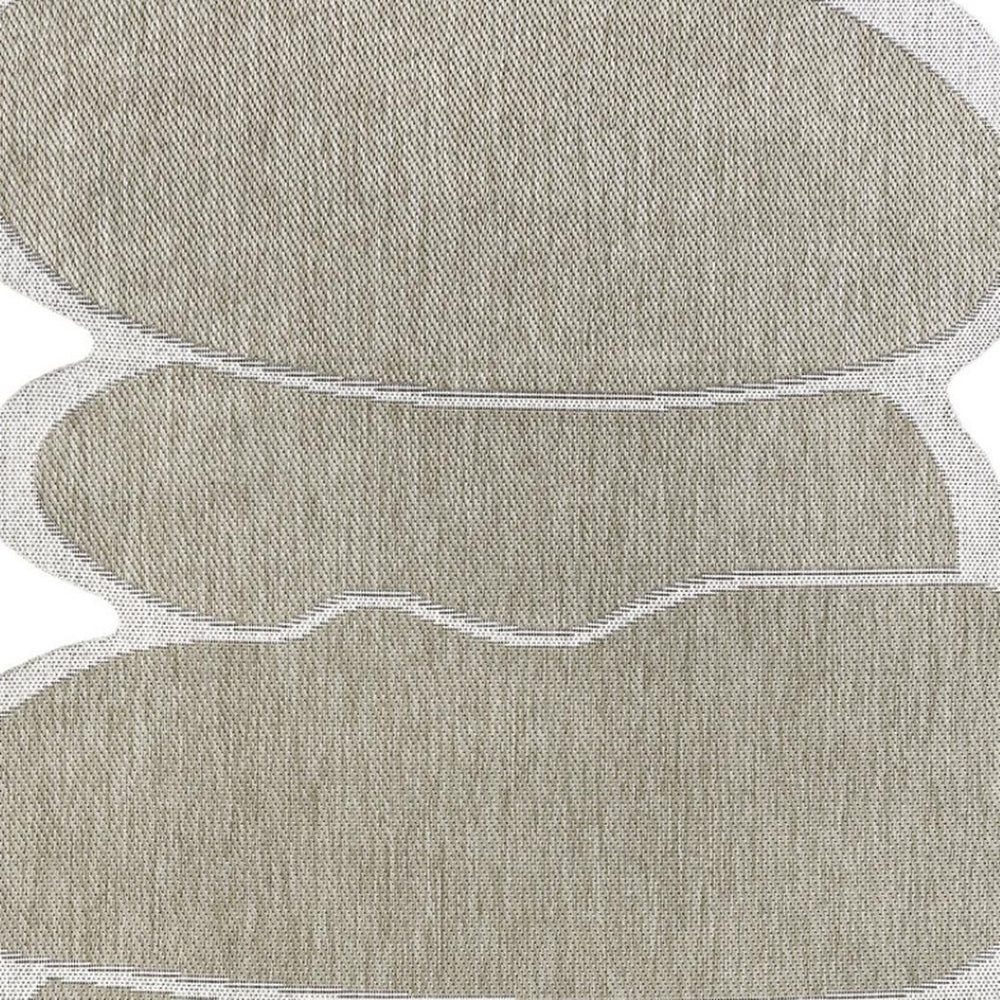HomeRoots 5' X 8' Beige and Cream Medallion Area Rug – Elegant Design for Indoor and Outdoor Spaces, Durable & Versatile 704780